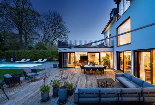 HS 1842 - Nacht Garten Terrasse